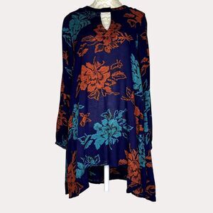 World Market Addy Tunic High Low  Top Blouse Floral Navy Blue S M NWT bv